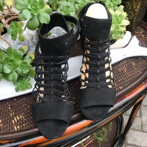 Vince Camino Shoes Suede side bottle